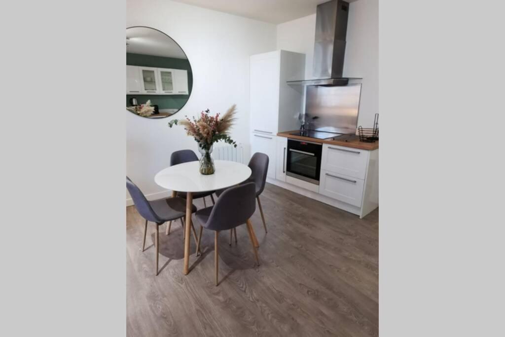 Appartement F2 Cosy Proche De L'Hyper Centre Caen Luaran gambar